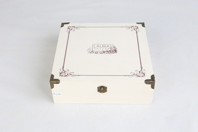 白杨木化妆品盒